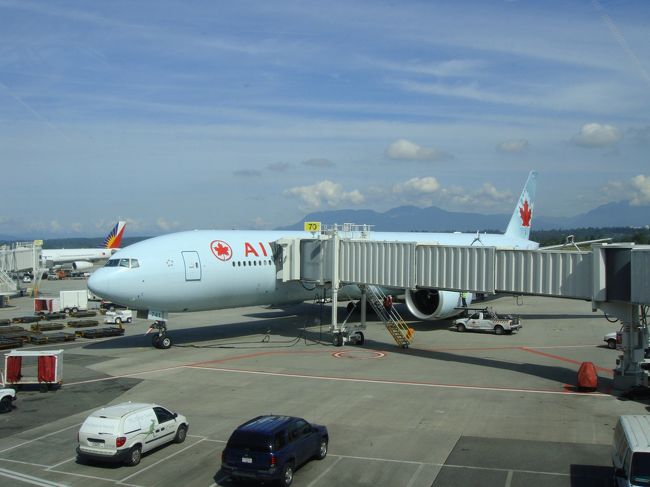 すでにバンクーバーについてますが、これに乗ってきましたよぉ〜