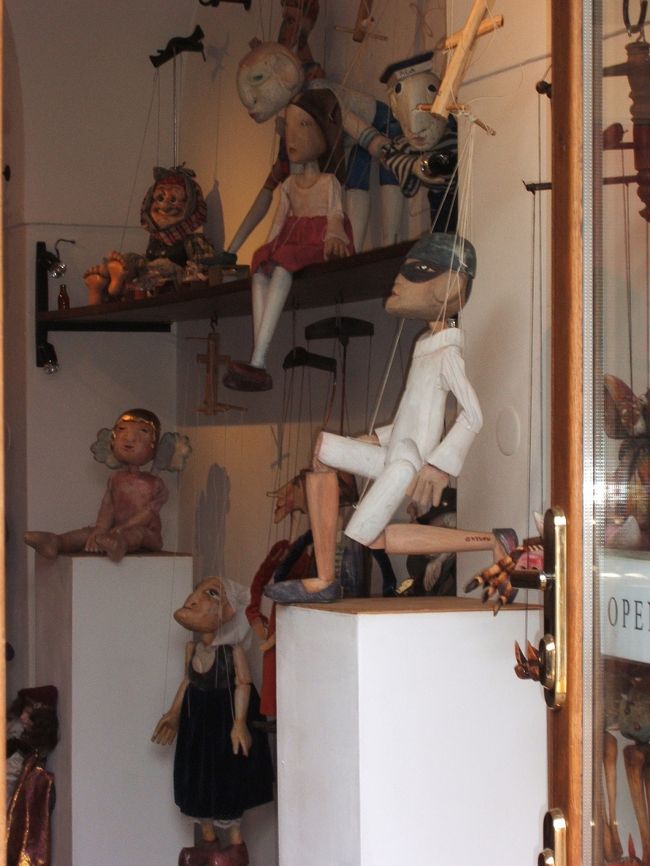 欲しいマリオネットが沢山あった。