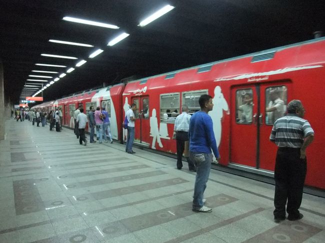 カイロの地下鉄はわりとまともだった。