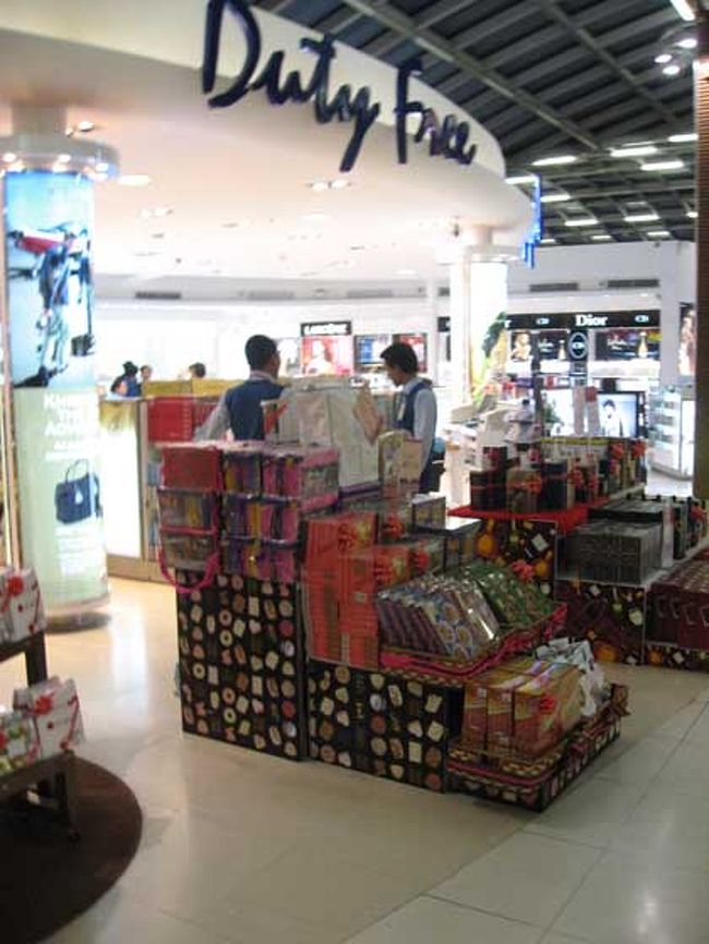 バンコクスワンナプーム国際空港でショッピング三昧 バンコク タイ の旅行記 ブログ By のこさん フォートラベル