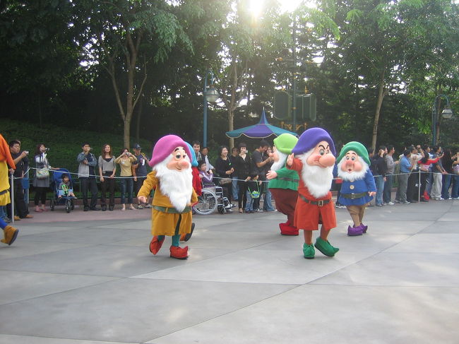 7人の小人も参加