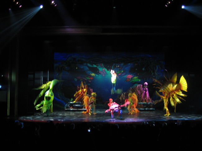 お馴染みのキャラクターが次から次へと<br />登場します<br />