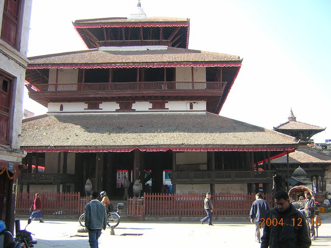 ダルバール広場に行く。<br />