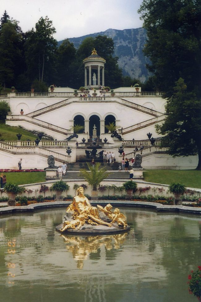 リンダーホーフ城