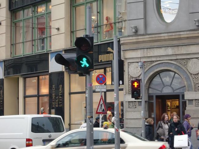 答え。<br /><br />東独といえばアンペルマン。<br />これを商品化しようとした人はすごいと思うのね。