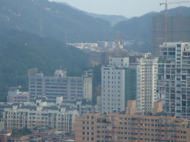 日曜だったのですが一旦仕事も片付き<br />ホテルチェックイン後、早めの夕食へ。<br />