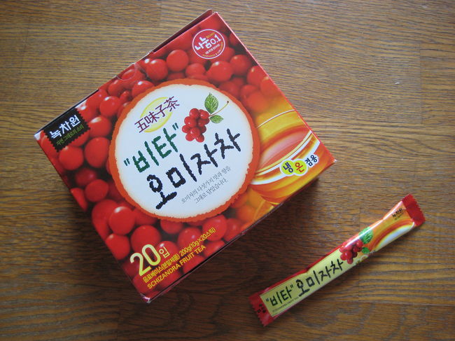ロッテマートで買った<br />五味子茶の粉末スティック　20本入り　3,280ｗ