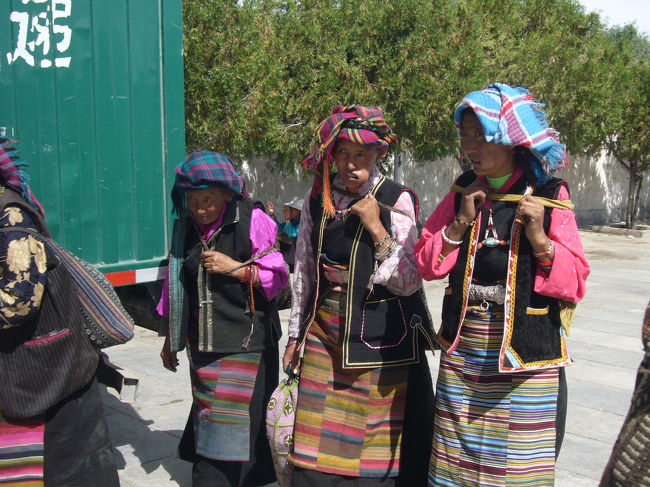 <br />なんか食ってる<br />