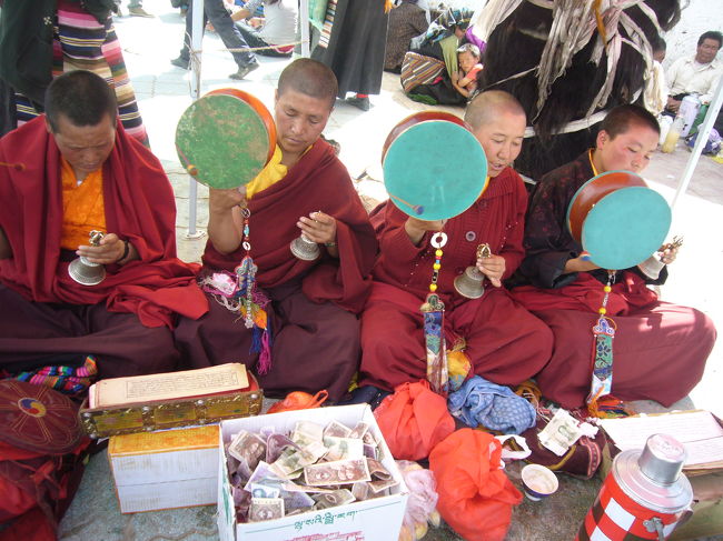 <br />太鼓の色かわいい♪<br /><br />音色もよかった<br /><br />