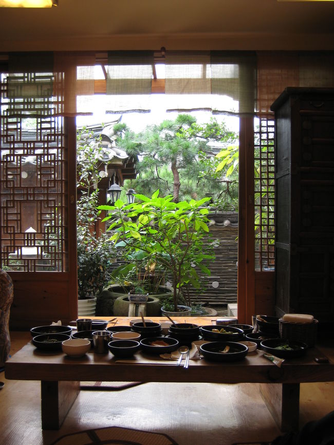 きれいなお庭の見える落ち着いた空間で<br />お食事がいただけます。<br />オススメのお店です♪