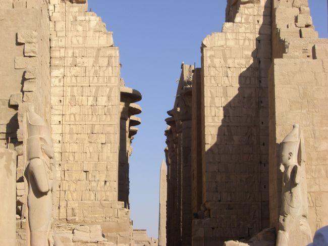 カルナック神殿でーす。<br />ほんとに大きい〜！