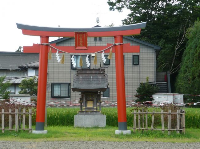 宇賀神社<br />ここは竹駒神社の水徳田<br />奉納用なんです<br />外側もフェンスや門扉があり、入れません