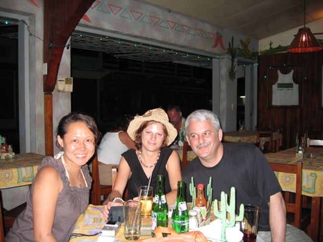 クラスメイトのアンヘルとバーで