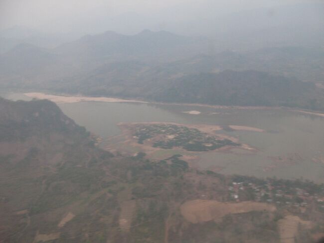 ルアンパバーン近郊のメコン川 <br />