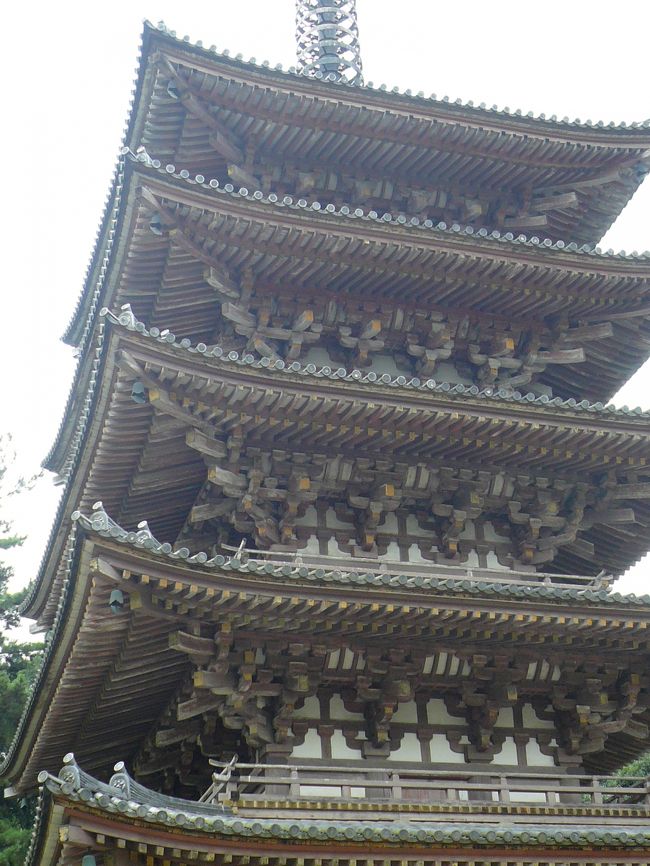 アップしても素敵。<br /><br />日本最古の五重塔がこんなにも良く出来ているって、日本人スゴイ。