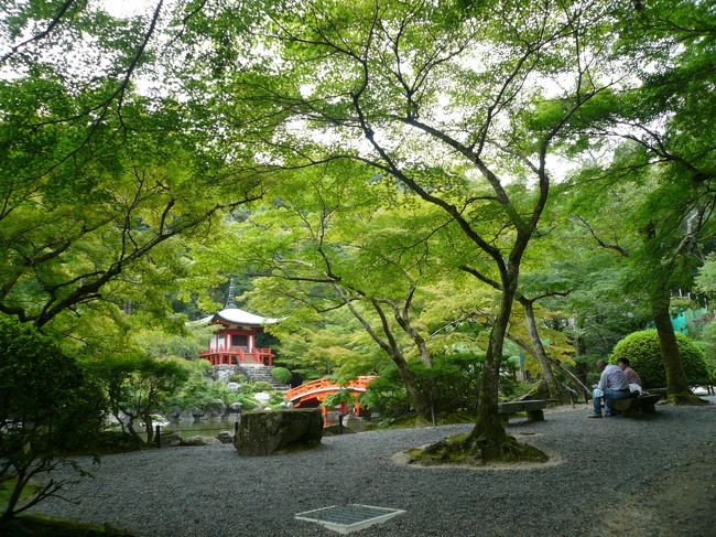 弁天堂に来ました。<br /><br />秋には紅葉が最高でしょう。<br /><br />夏でも最高ですが。。