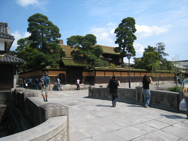 今橋<br /><br />大原美術館収蔵の絵画を集める役割を担った<br />画家の児島虎次郎がデザインした橋です。<br />