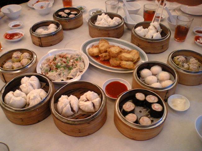 中華料理店で飲茶をいただきました。