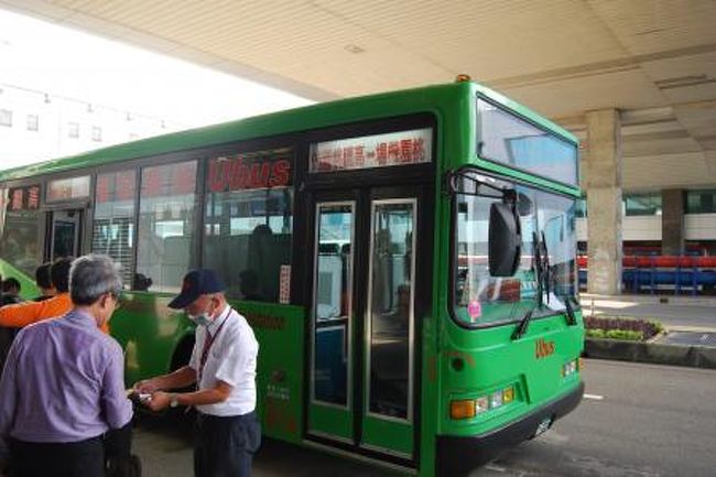 すぐにバスが来ました。<br />シートが広々としていてなかなか良い乗り心地でした。