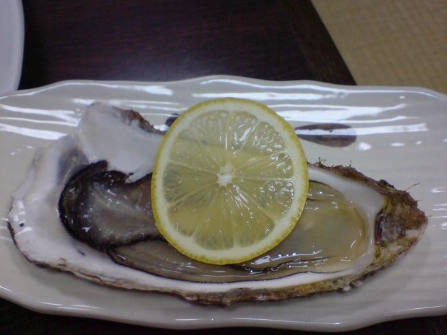 続いて、岩牡蠣<br />これも旨いこと。特にコメントはありません。<br />小樽　すし田へ行ってみて下さいね。