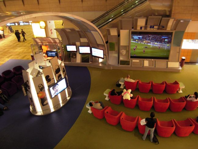 空港内は広々してます