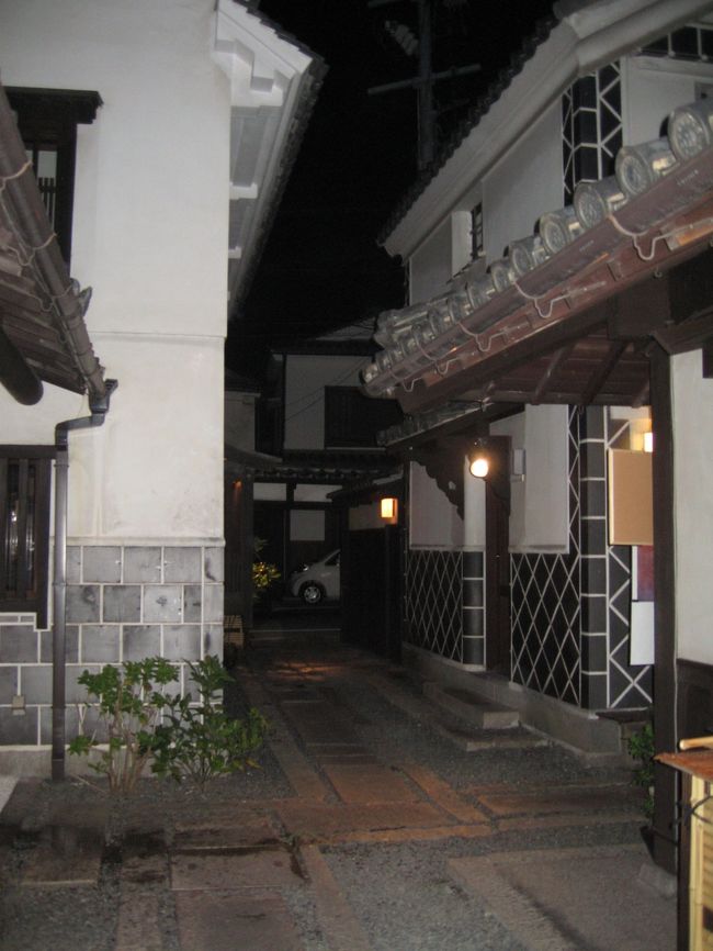 細い道へ入ると…