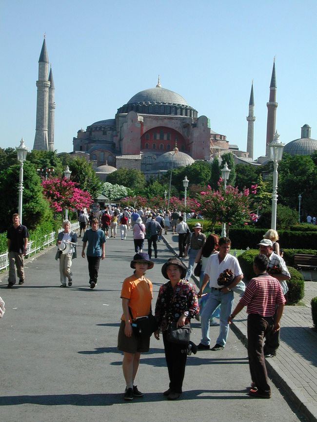 アヤソフィア<br />６世紀に建立