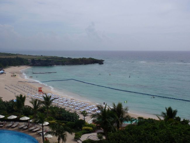 バルコニーからはニライビーチも見渡せました。