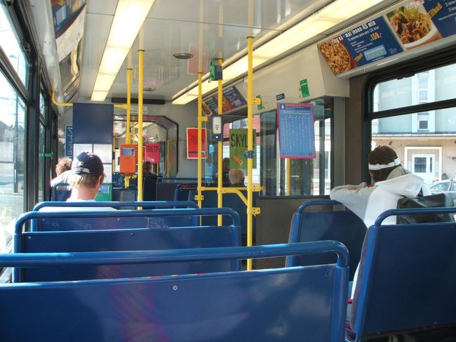 清潔、きれいなトラム。すいていて乗り心地バツグン。
