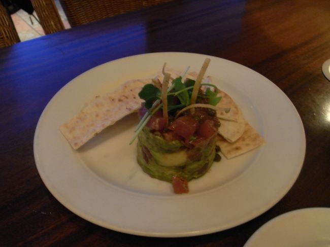 前菜には、アボガドとツナのポキだったかな。<br />美味！