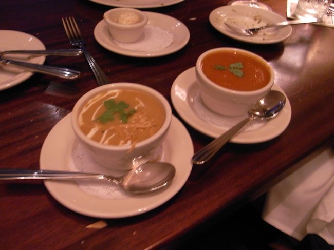 スープ２種類。<br />トマトのスープともう一つは何だっけ？<br />美味しゅうございました。