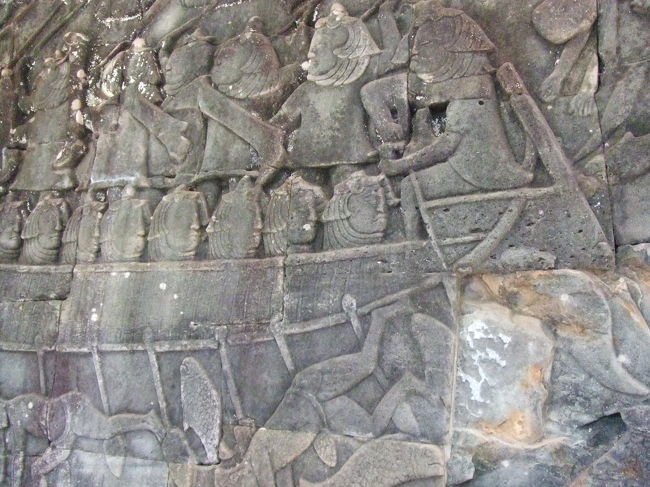 そしてこれがクメール人と戦っていたチャンパ軍。<br />今は無い国の人々。