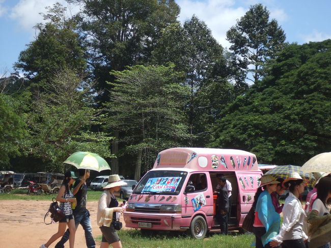 このバス、アイスクリーム屋さんでした（＾∀＾；）