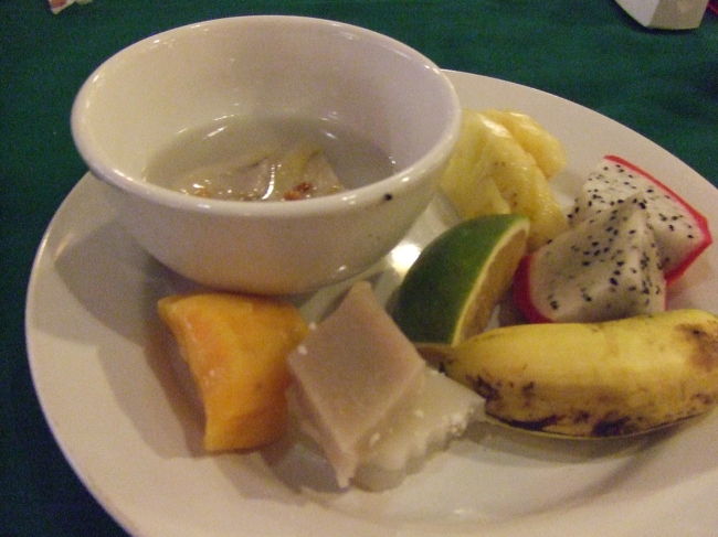 デザートも山盛り〜♪♪♪<br />フルーツと、お米系のが多かったですね。<br />もちもちして甘くてとっても美味しかったっす♪<br />おかげでお腹いっぱい（＠ｍ＠）<br /><br />旅行２日目は盛りだくさんで終了〜！<br />アンタヌーに帰ってお休みです☆