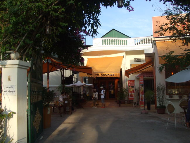 ちょうど私達が出る頃に、またツアー団体がやって来てました。<br />良かった〜！