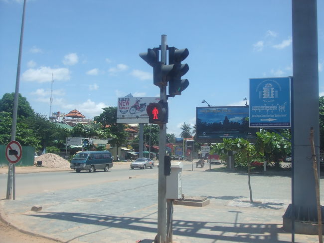 席もほぼ満席になり、出発！！！<br />サヨナラシェムリアップ！<br />また来るよ〜（＞＜）