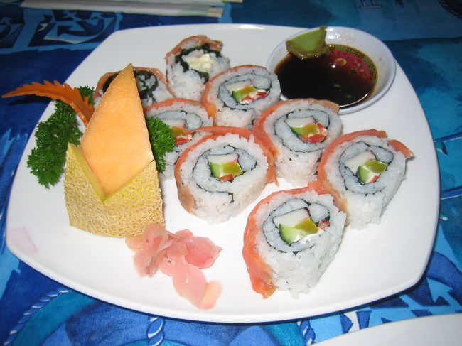 ブラブラ歩いて見つけた美味しそうなお店で<br />夕食を。