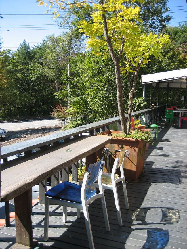 テラスはまだ貸切状態。