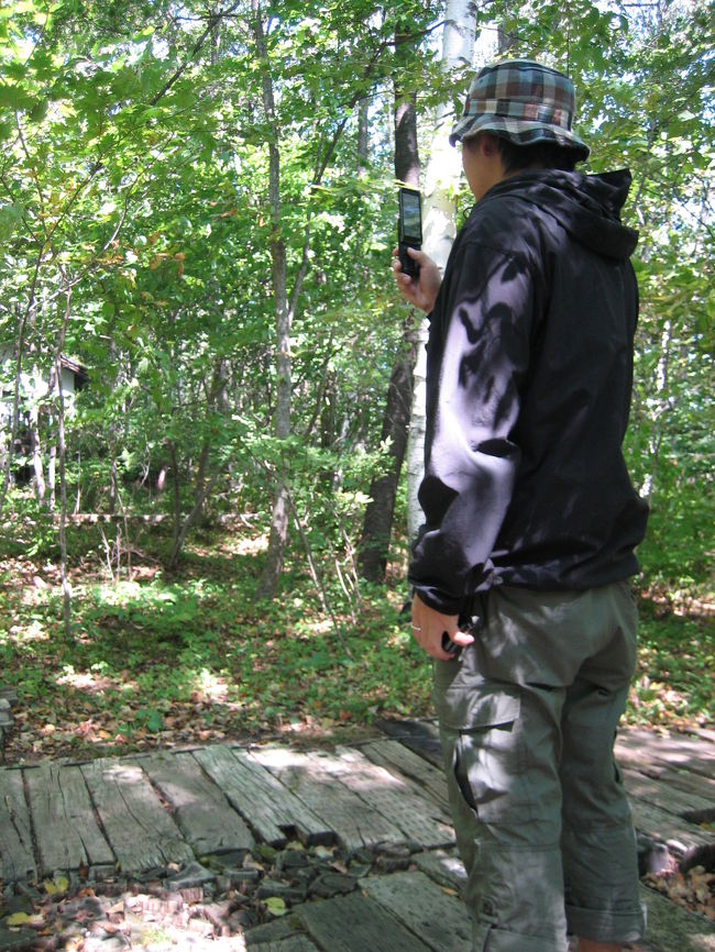 雑木林をお散歩♪20分くらいかけてゆっくり歩きます。