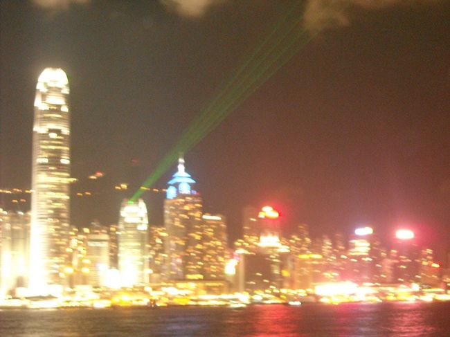 シンフォニー・オブ・ライツ。<br />ギラギラしております。