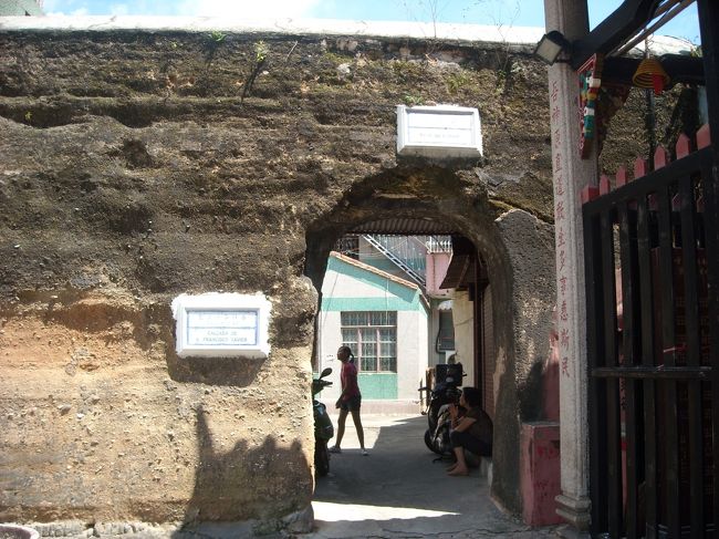 どこだか忘れたけど、これも世界遺産。<br />奥にいた係りのおばさんが「写真とるな！」と凄い剣幕で怒っていた。ガイドさんによると係りの人によっていいときとダメな時があるらしい。