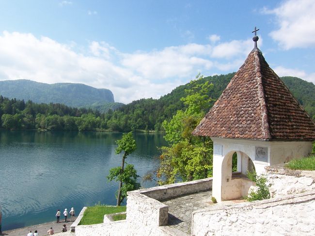 ブレッド島から見るブレッド湖。