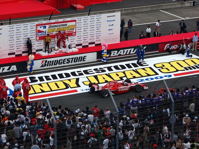 久しぶりのサーキットはよかった！<br /><br />レースの後も、イベント沢山で、いろんな選手がサインとかくれたりしました。<br /><br />いやーレースは最高。またいきたいな