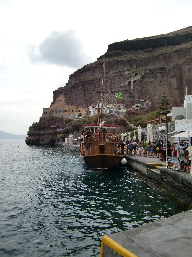 オールドポートに到着。<br /><br />思ったより時間がかかりぎりぎりの到着でした。<br /><br />この船に乗ります。