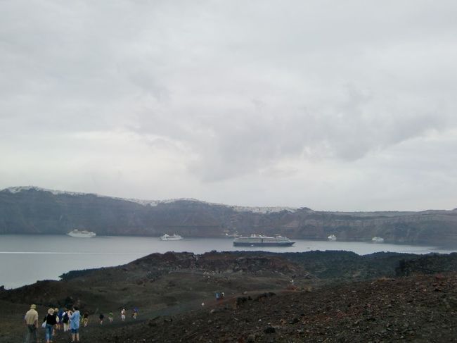 ネオ・カメニから望むサントリー二島。