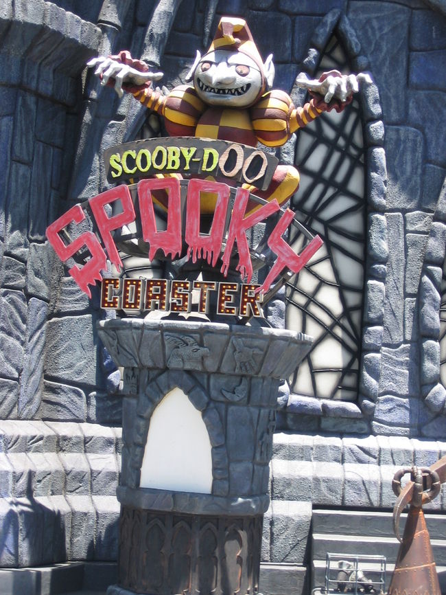 SCOOBY DOO<br />SPOOKYコースター<br />絶叫系が大の苦手にもかかわらず<br />コースターとは知らずに入ってしまいました。<br />上の子はは大はしゃぎ。私はぐったり。