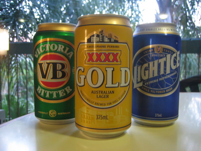 ＶＢ、４Ｘ、SOSTER'S<br />オーストラリアにはこれ以外にもたくさんの<br />ビールがあります。<br />ＶＢがお勧めです。
