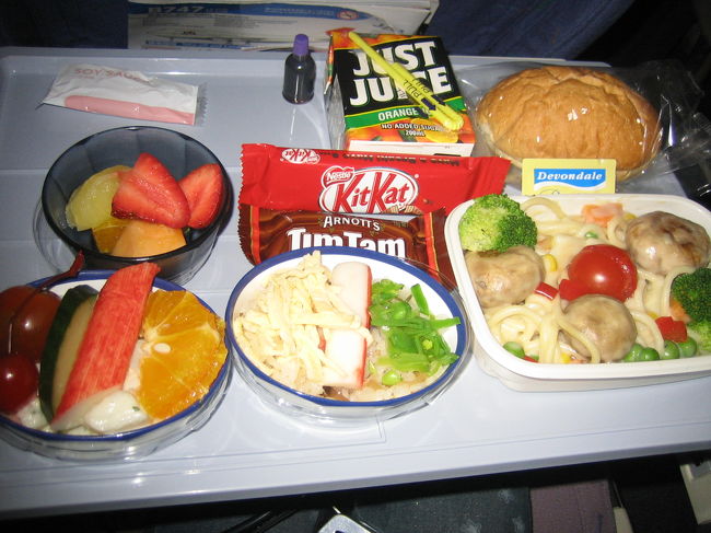 ブリスベン→成田　JL762<br />約9時間のフライトです。<br />これはチャイルドミール