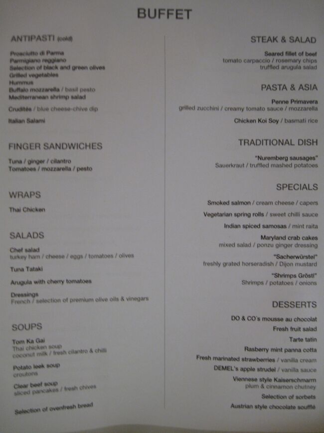 スープ、メインコース、スペシャルはオーダー<br /><br />その他はバフェ