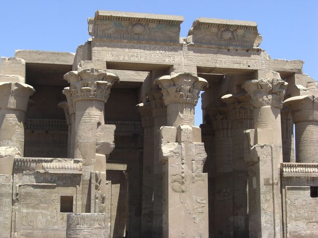 お次は「コムオンボ神殿」。